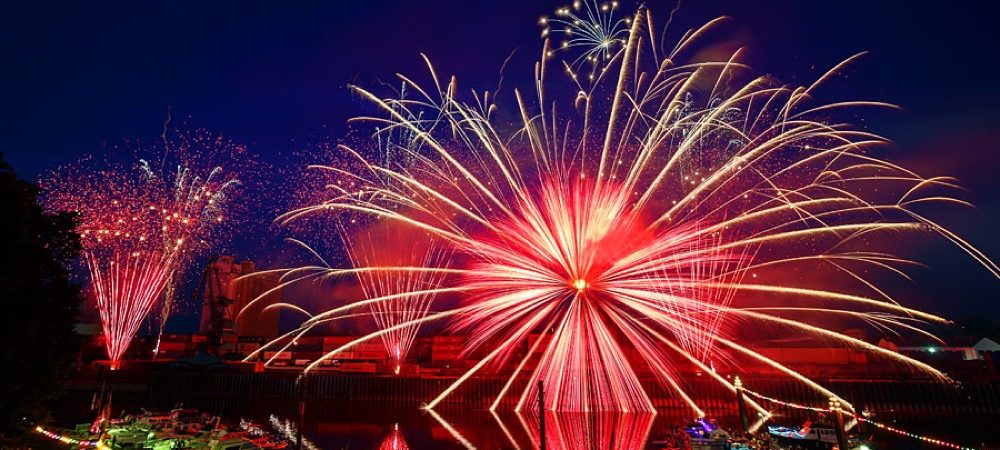 Rheinisches Fischerfest Gernsheim - musiksynchrones Feuerwerk von zündwerk