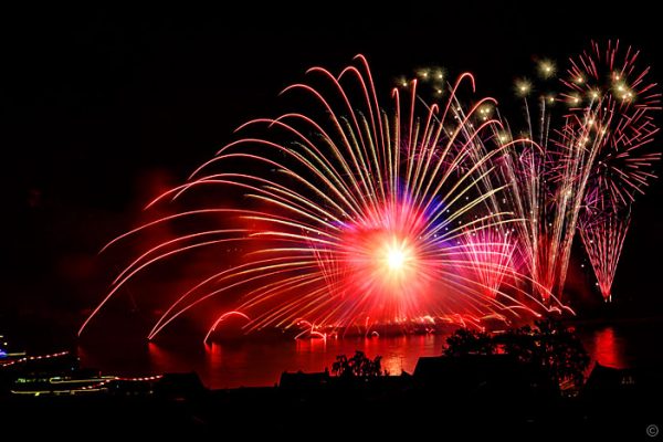 Feuerwerk THE ART OF ROCK bei Rhein in Flammen 2015 in Oberwesel