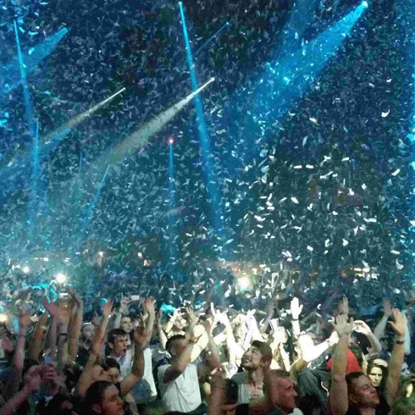 Konfetti auf der Timewarp in Mannheim